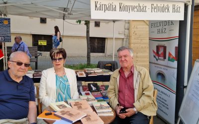 A Felvidék Ház író vendégei dedikáltak a Miskolci Ünnepi Könyvhéten