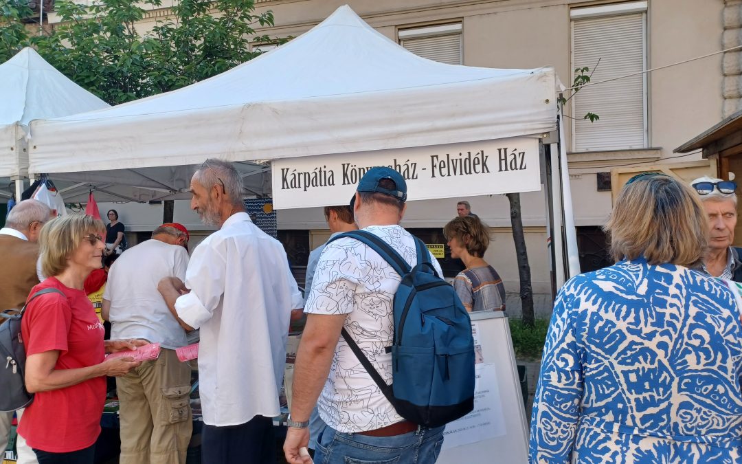 konyvhet1